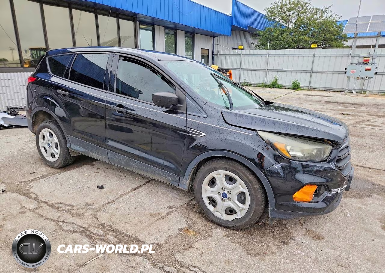 2018 Ford Escape S VIN:1FMCU0F7XJUA51081 - 4