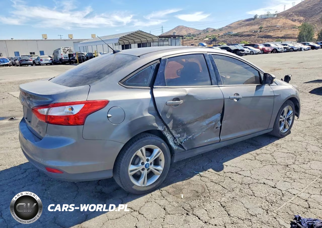 2013 Ford Focus Se VIN:1FADP3F28DL200996 - 3