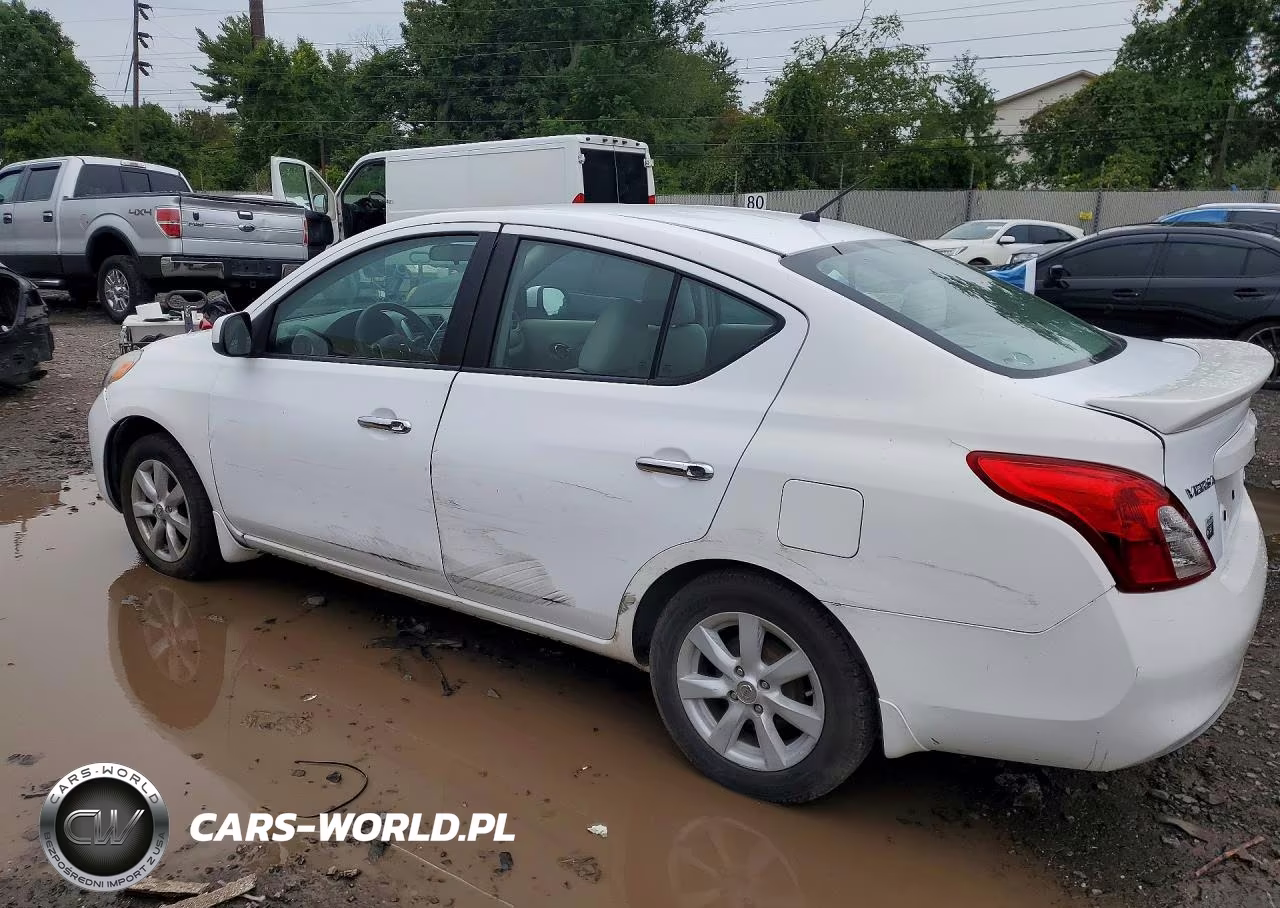 2013 Nissan Versa S VIN:3N1CN7AP7DL818985 - 2