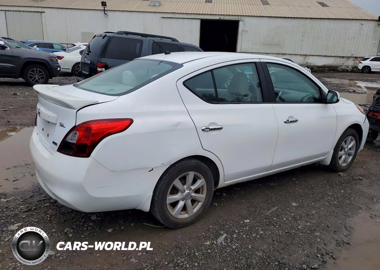 2013 Nissan Versa S VIN:3N1CN7AP7DL818985 - 3