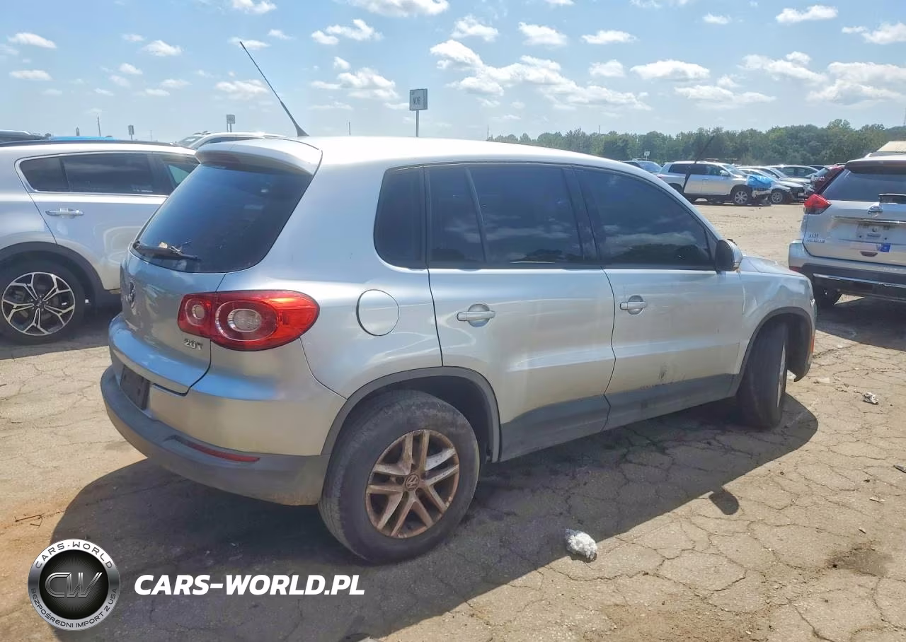 2011 Volkswagen Tiguan S VIN:WVGAV7AX0BW515652 - 3