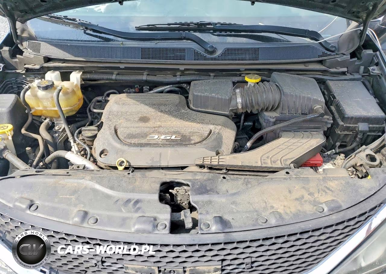 2018 Chrysler Pacifica Touring L VIN:2C4RC1BG9JR235017 - 12