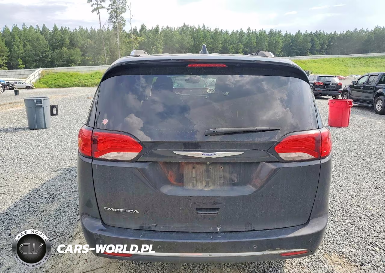 2018 Chrysler Pacifica Touring L VIN:2C4RC1BG9JR235017 - 6