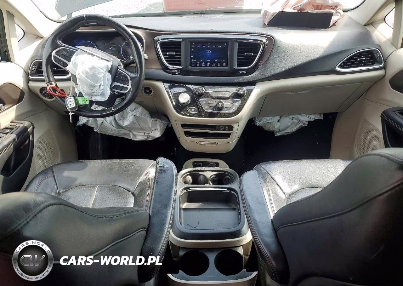 2018 Chrysler Pacifica Touring L VIN:2C4RC1BG9JR235017 - 8