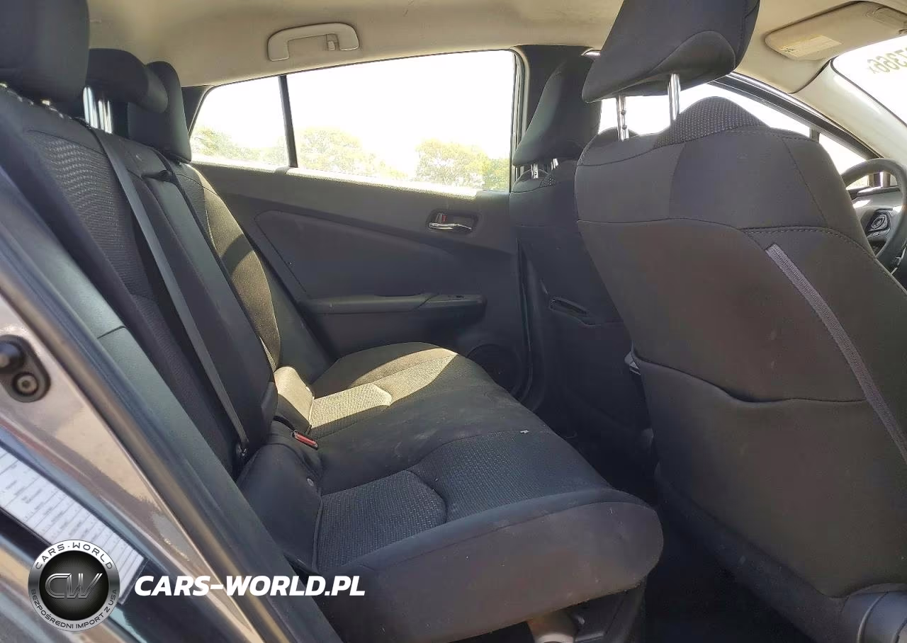 2021 Toyota Prius Le VIN:JTDKAMFU9M3149261 - 10