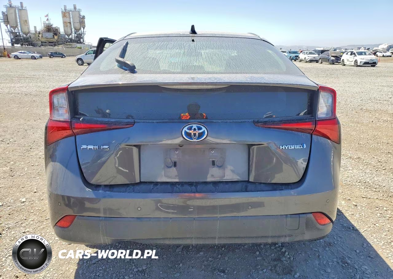2021 Toyota Prius Le VIN:JTDKAMFU9M3149261 - 6