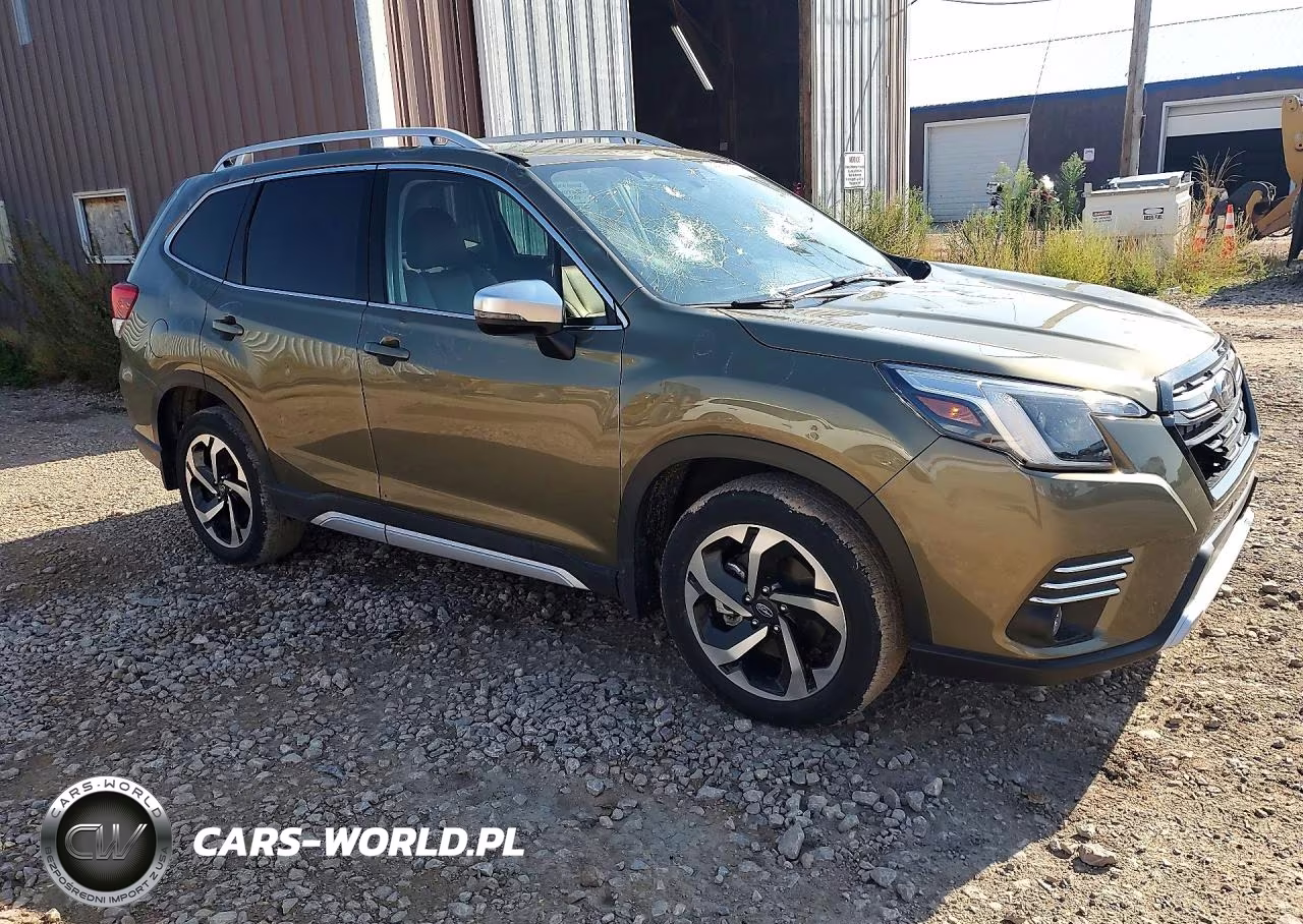 2022 Subaru Forester Touring VIN:JF2SKARC3NH460642 - 4