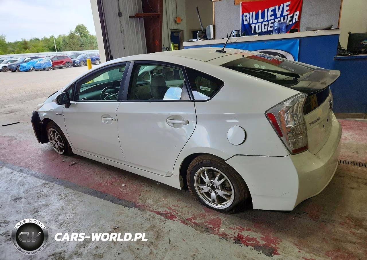2011 Toyota Prius Four VIN:JTDKN3DU6B5314072 - 2