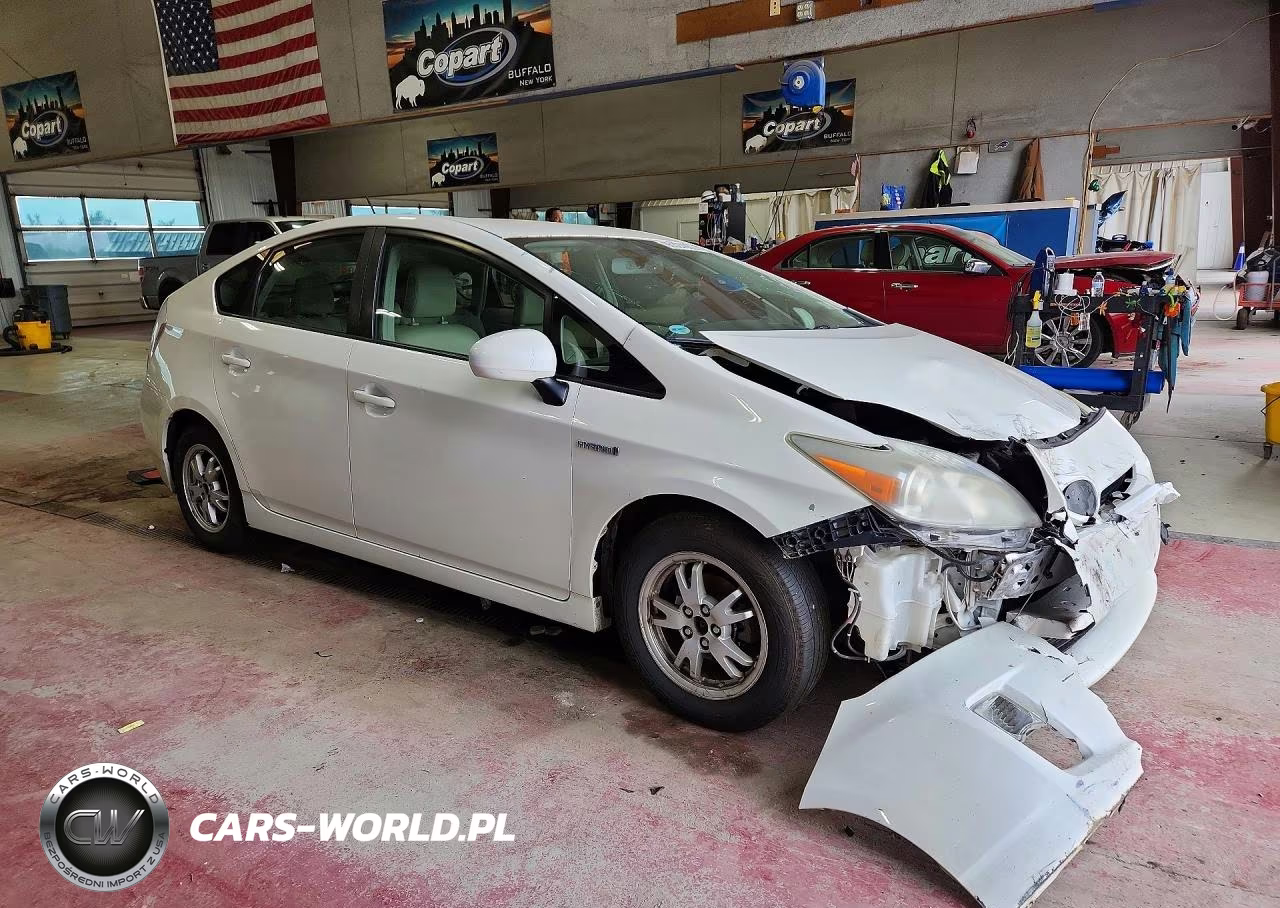 2011 Toyota Prius Four VIN:JTDKN3DU6B5314072 - 4