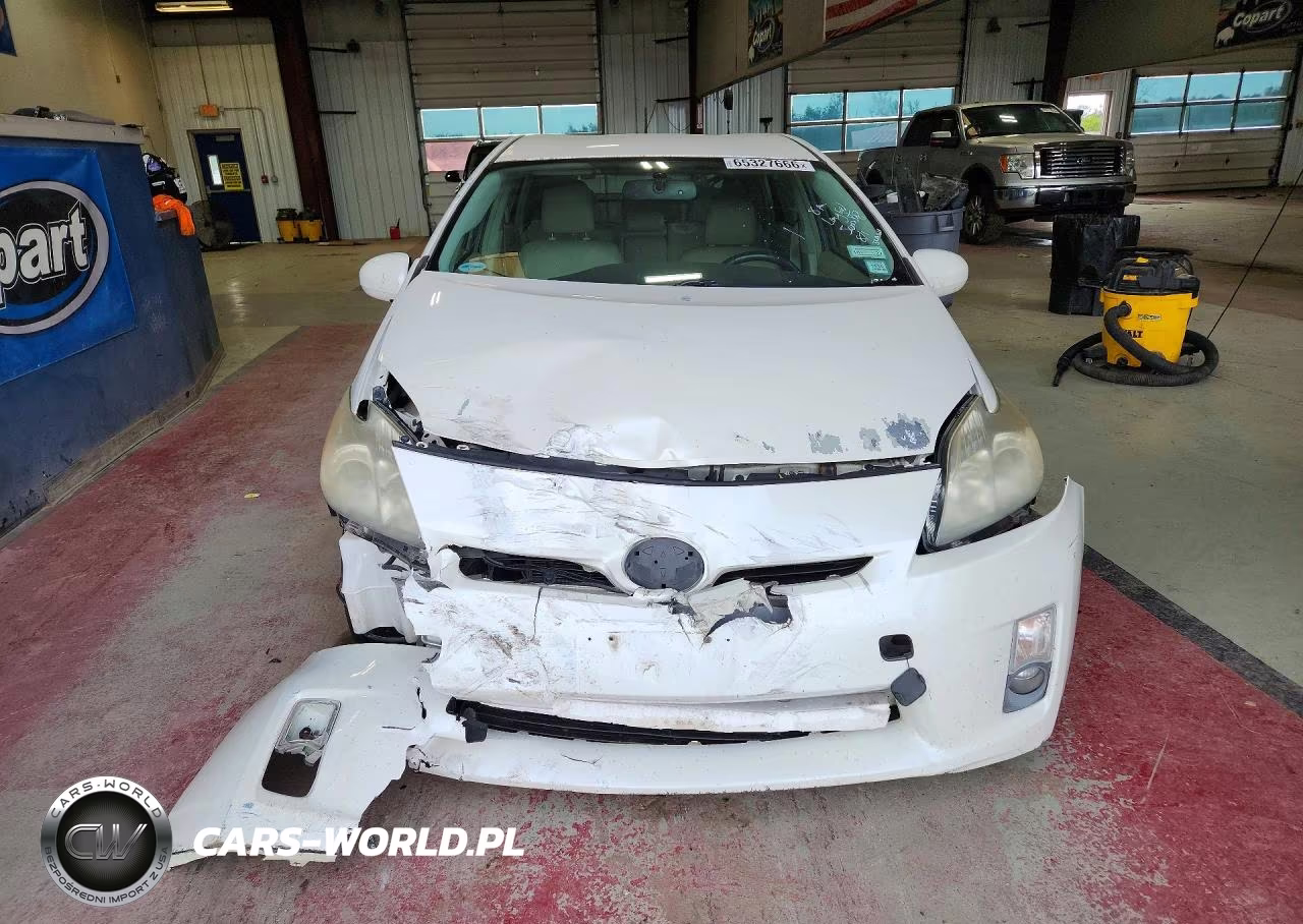 2011 Toyota Prius Four VIN:JTDKN3DU6B5314072 - 5