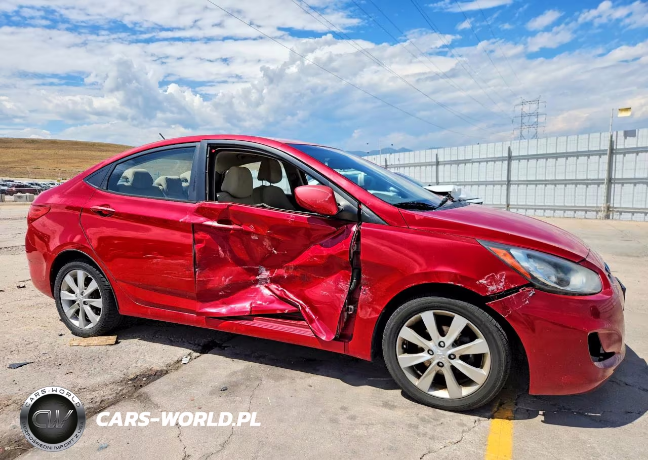 2012 Hyundai Accent Gls VIN:KMHCU4AEXCU057883 - 4