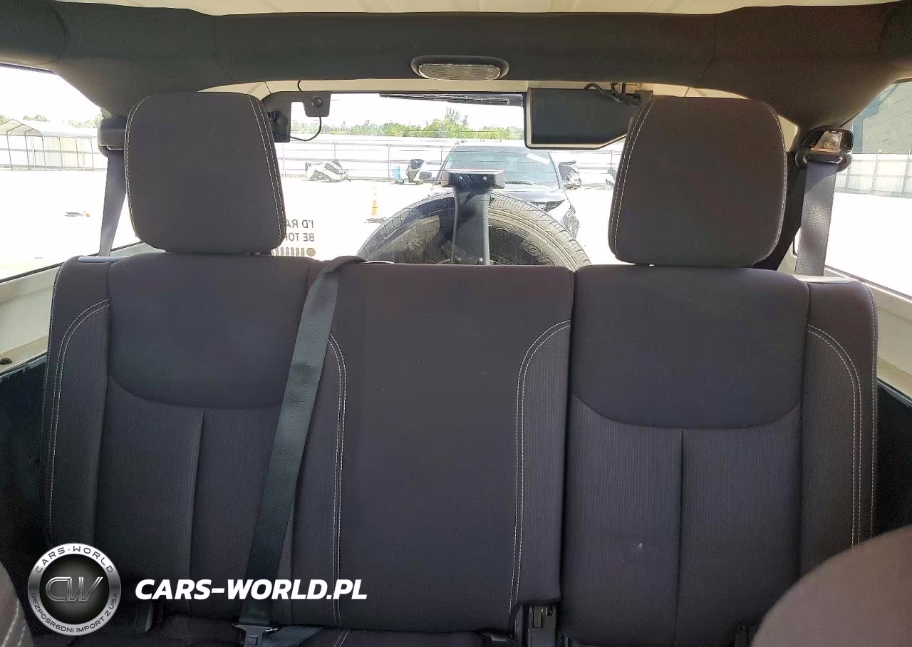 2013 Jeep Wrangler Unlimited Sahara VIN:1C4BJWEG1DL658395 - 10