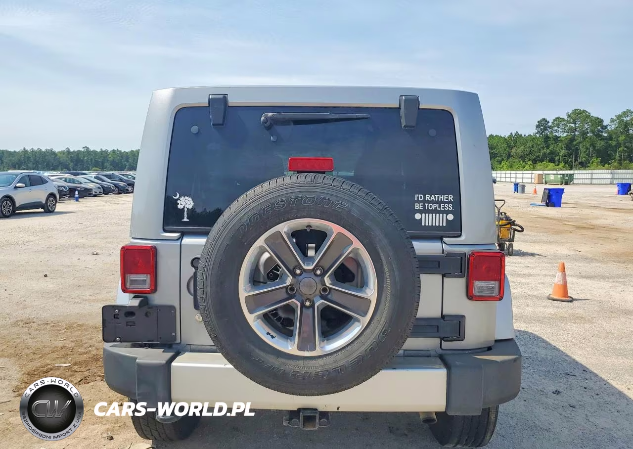 2013 Jeep Wrangler Unlimited Sahara VIN:1C4BJWEG1DL658395 - 6