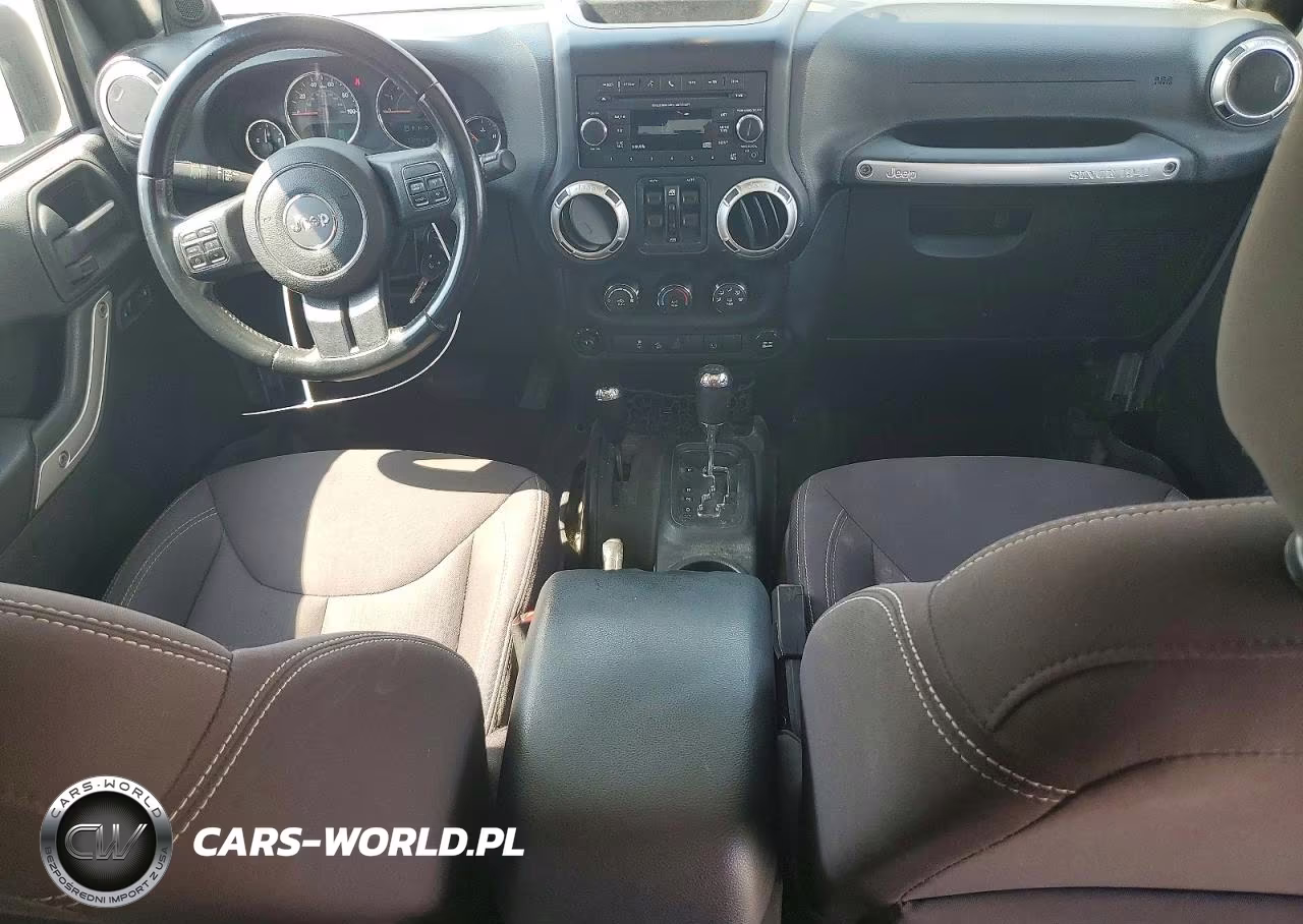 2013 Jeep Wrangler Unlimited Sahara VIN:1C4BJWEG1DL658395 - 8