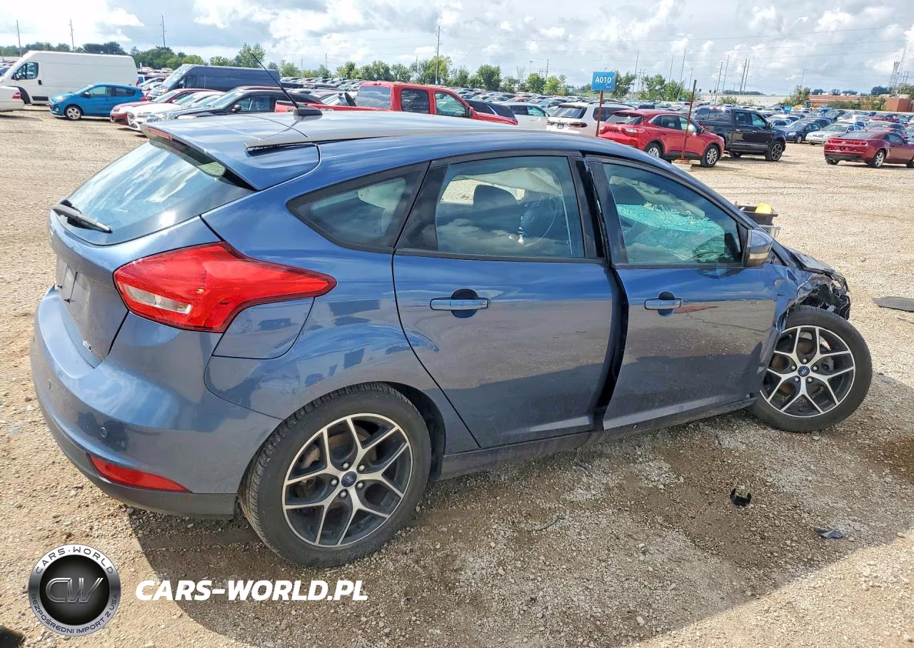 2018 Ford Focus Sel VIN:1FADP3M26JL258104 - 3