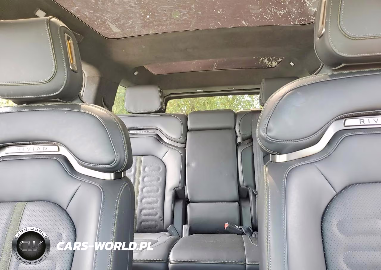 2025 Rivian R1S Adventure VIN:7PDSGBBA1SN047509 - 10