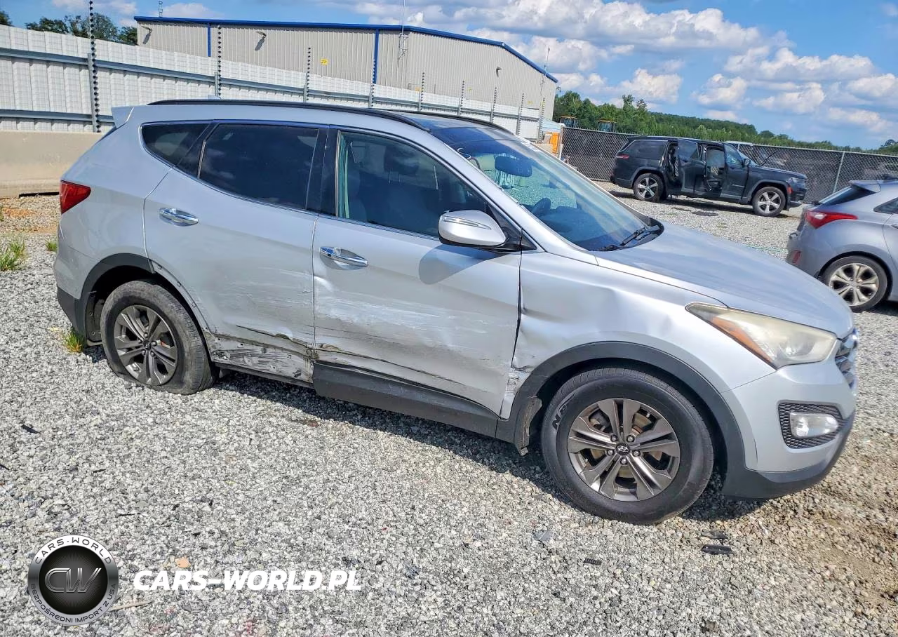 2015 Hyundai Santa Fe Sport 2.4L VIN:5XYZU3LB7FG270694 - 4