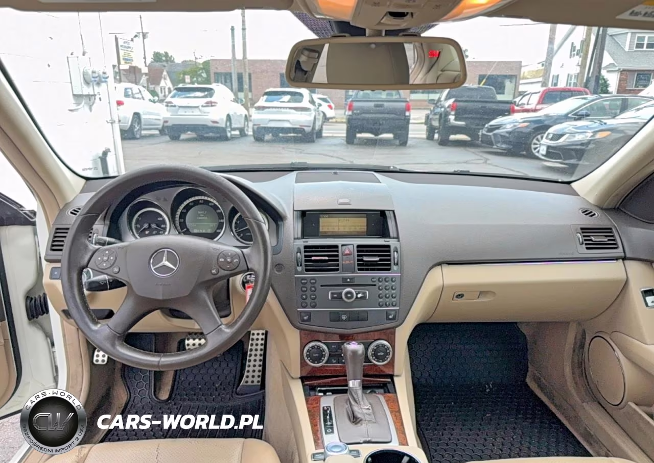 2011 Mercedes-Benz C 300 4Matic VIN:WDDGF8BB5BR174242 - 9