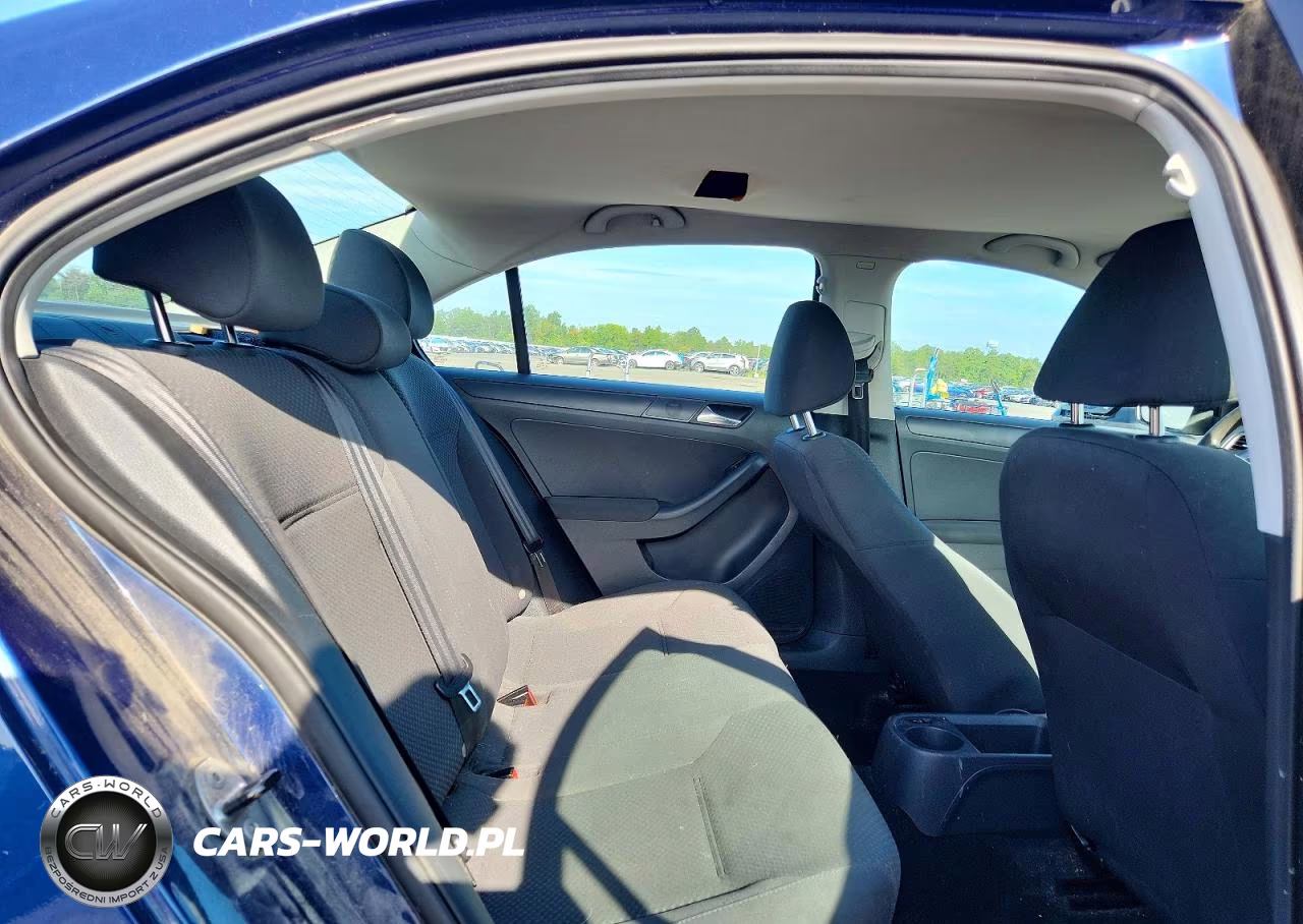 2011 Volkswagen Jetta Base VIN:3VW2K7AJ6BM096409 - 10