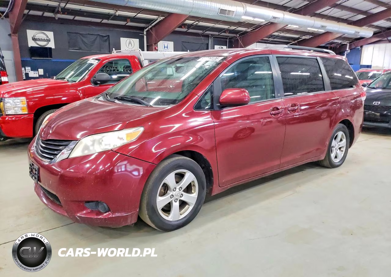 2011 Toyota Sienna Le