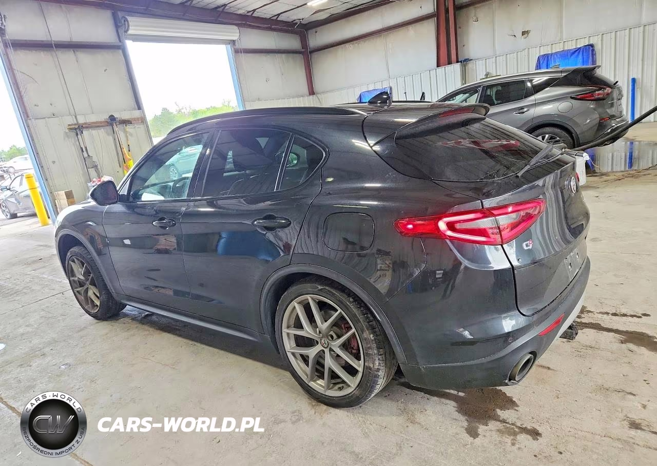 2018 Alfa Romeo Stelvio Ti Sport VIN:ZASFAKNN8J7C25838 - 2