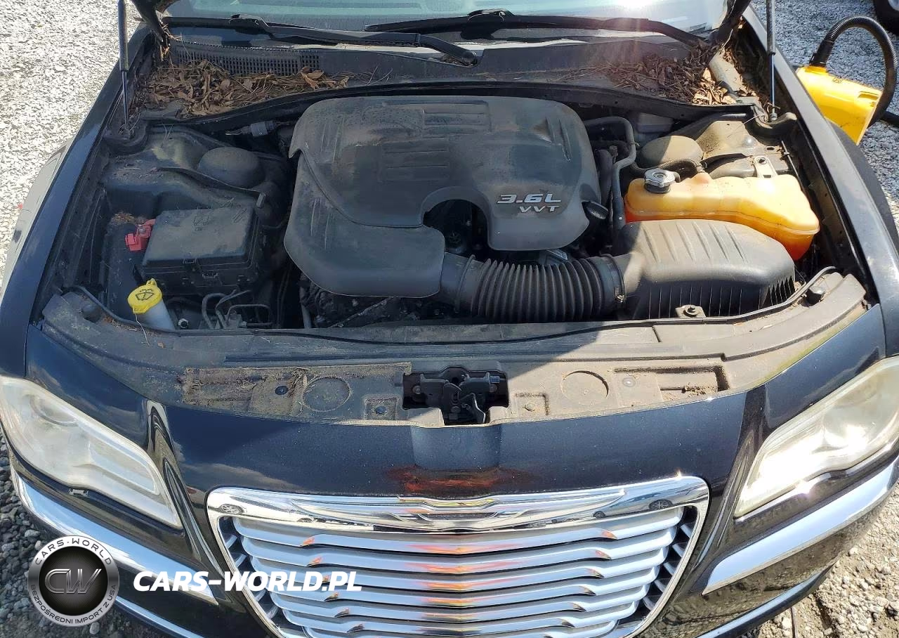 2014 Chrysler 300 VIN:2C3CCAAG2EH200035 - 11