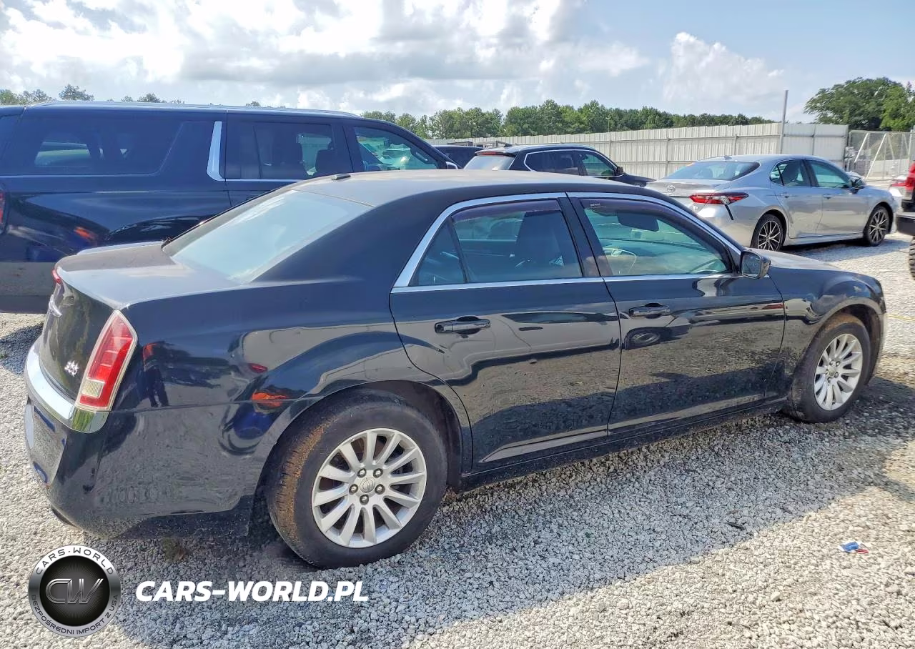 2014 Chrysler 300 VIN:2C3CCAAG2EH200035 - 3