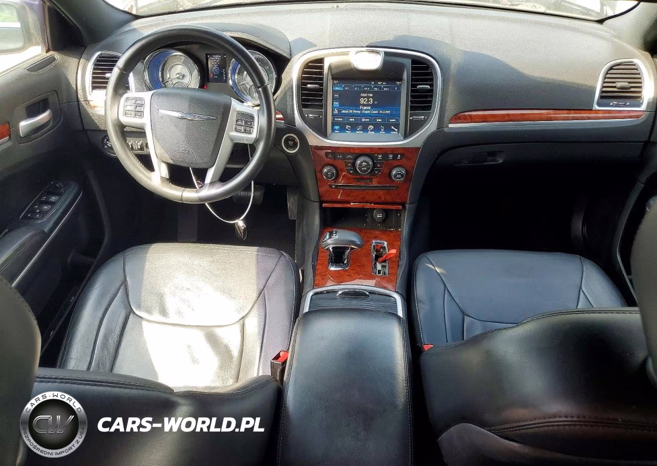 2014 Chrysler 300 VIN:2C3CCAAG2EH200035 - 8