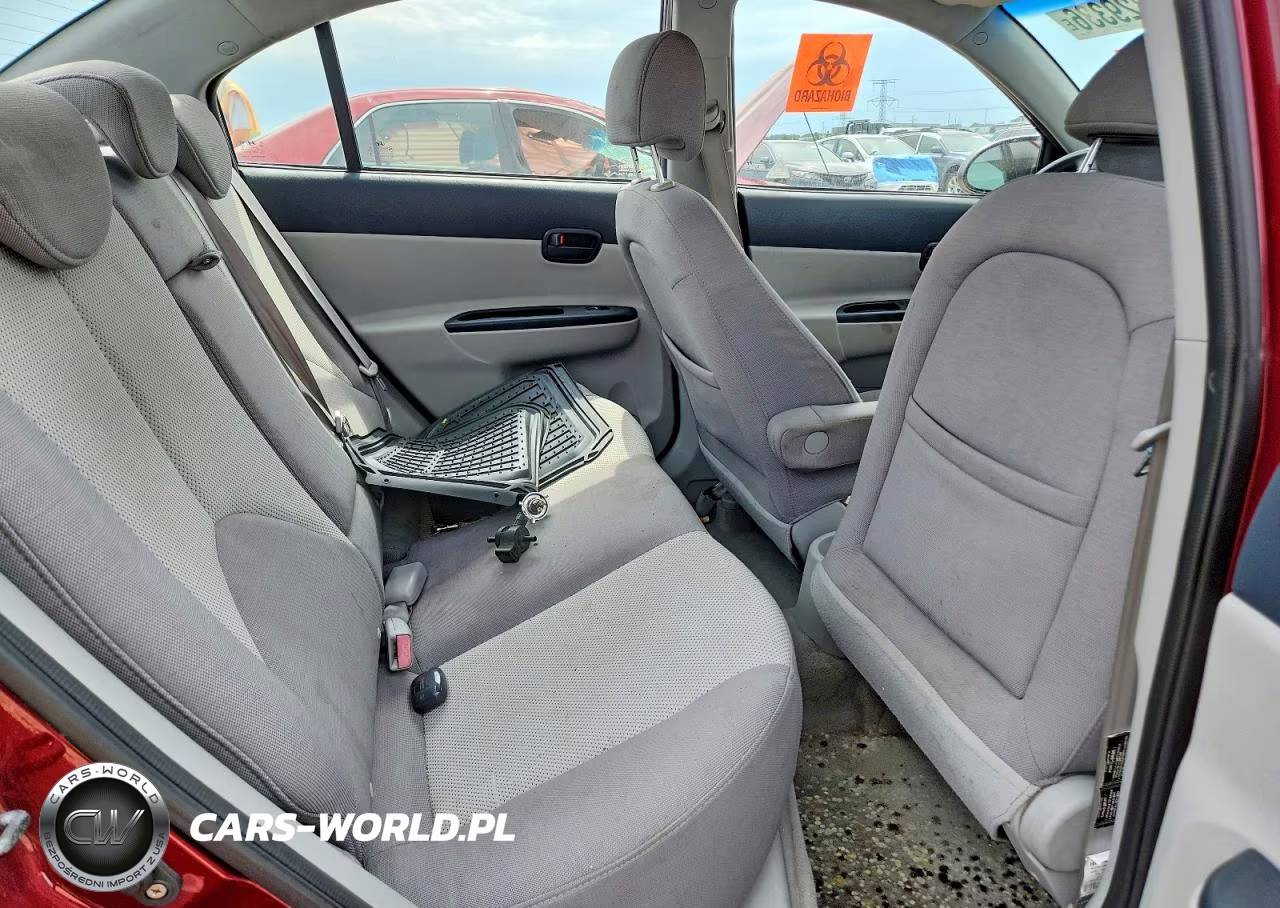 2007 Hyundai Accent Gls VIN:KMHCN46C37U113026 - 10