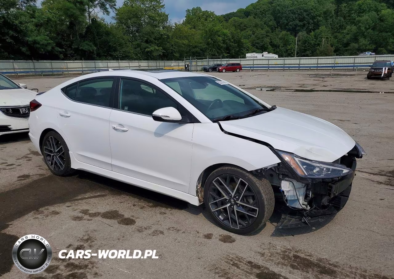 2019 Hyundai Elantra Sport VIN:KMHD04LB8KU814586 - 4