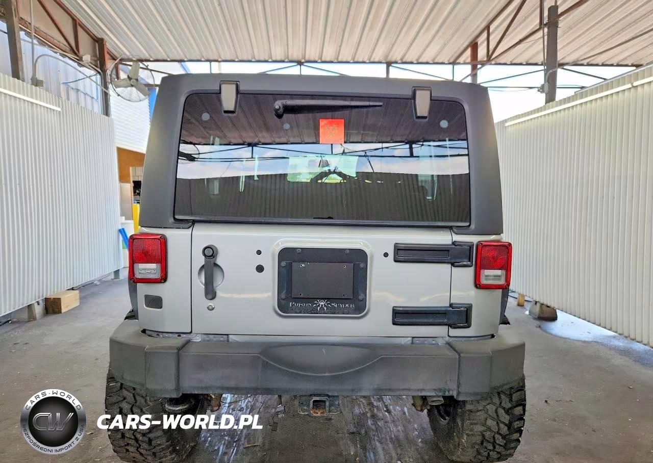2014 Jeep Wrangler Unlimited Sport VIN:1C4BJWDG4EL155222 - 6