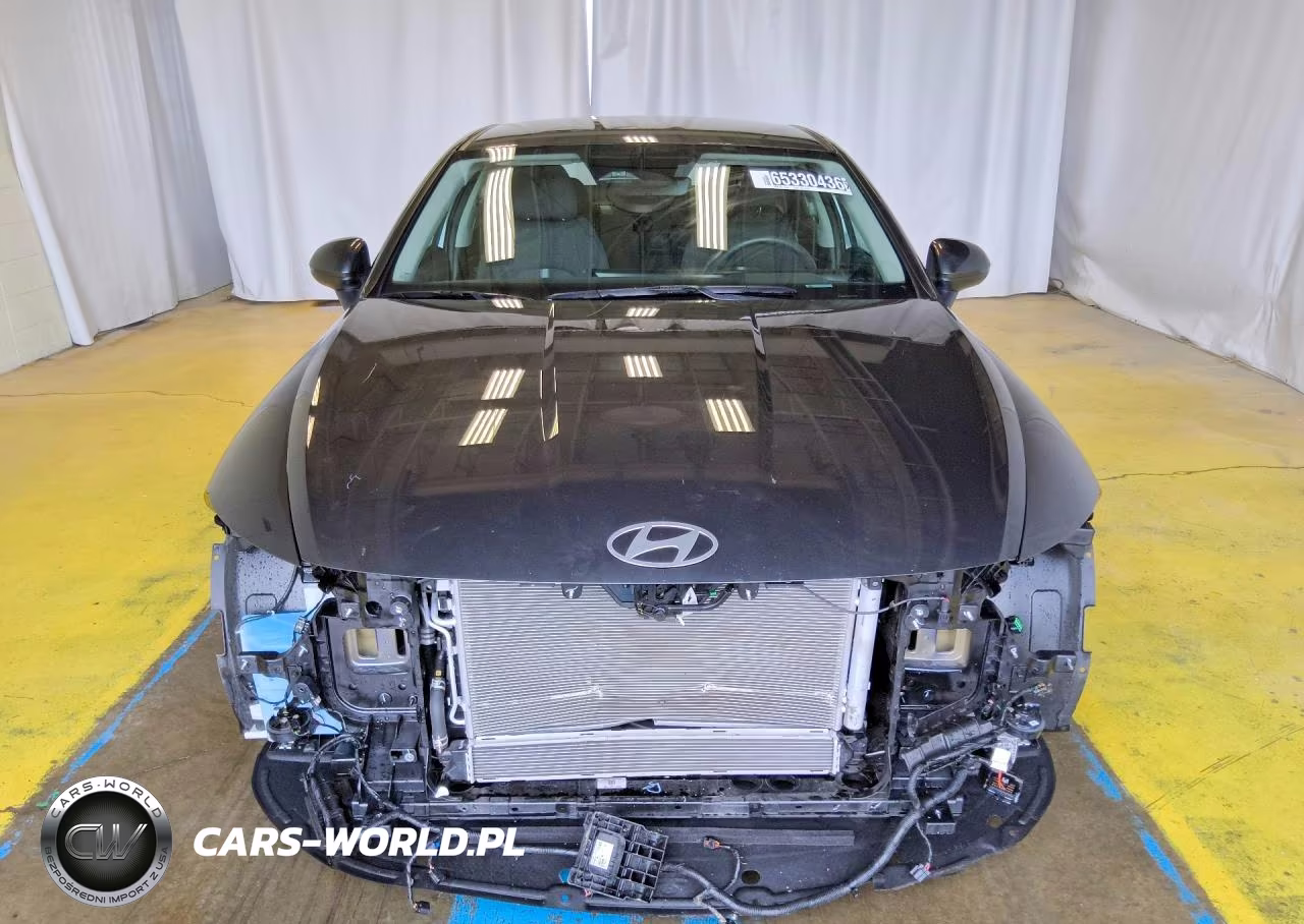 2026 Hyundai Sonata Hybrid Blue VIN:KMHL24JJXTA155879 - 5