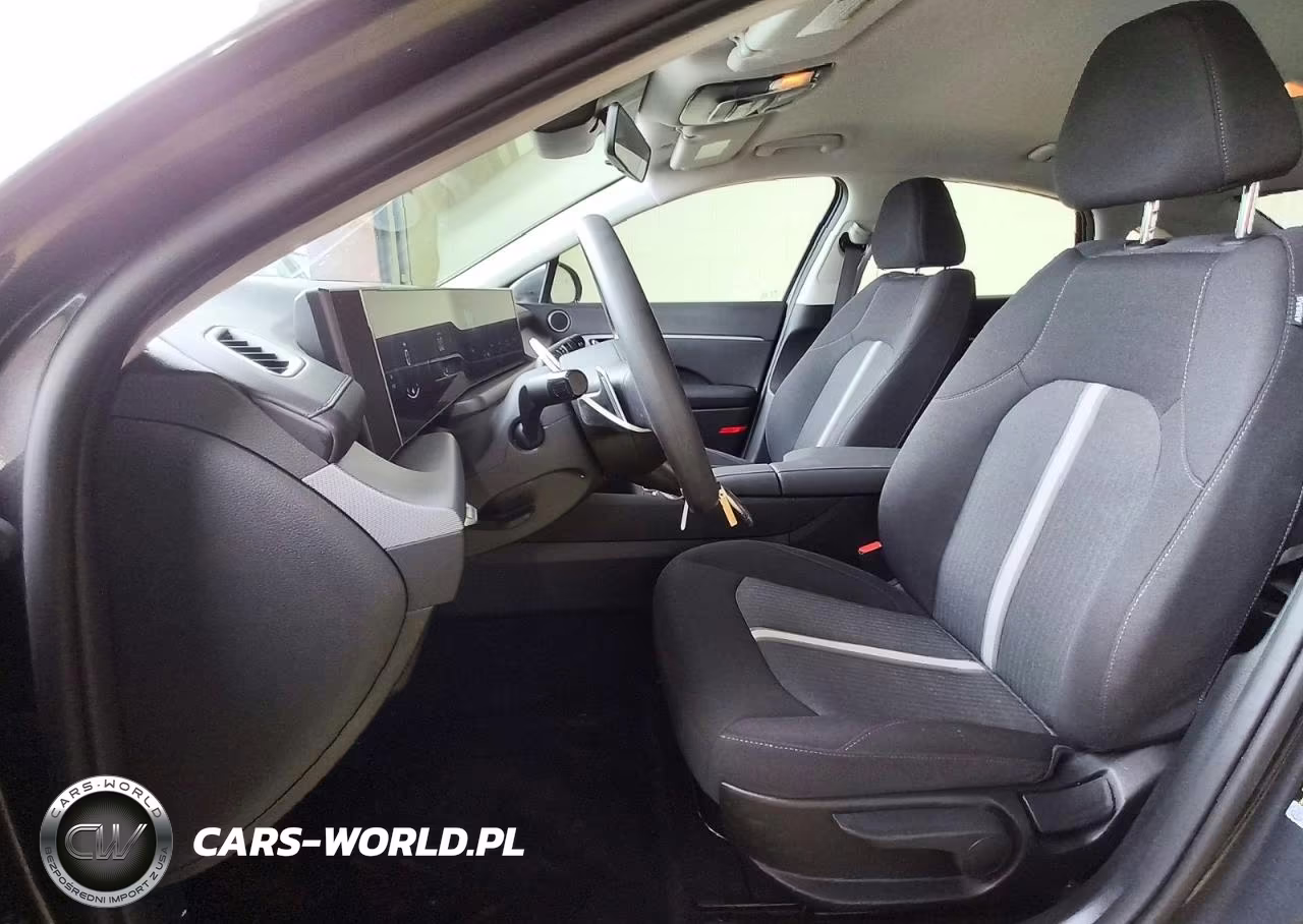 2026 Hyundai Sonata Hybrid Blue VIN:KMHL24JJXTA155879 - 7