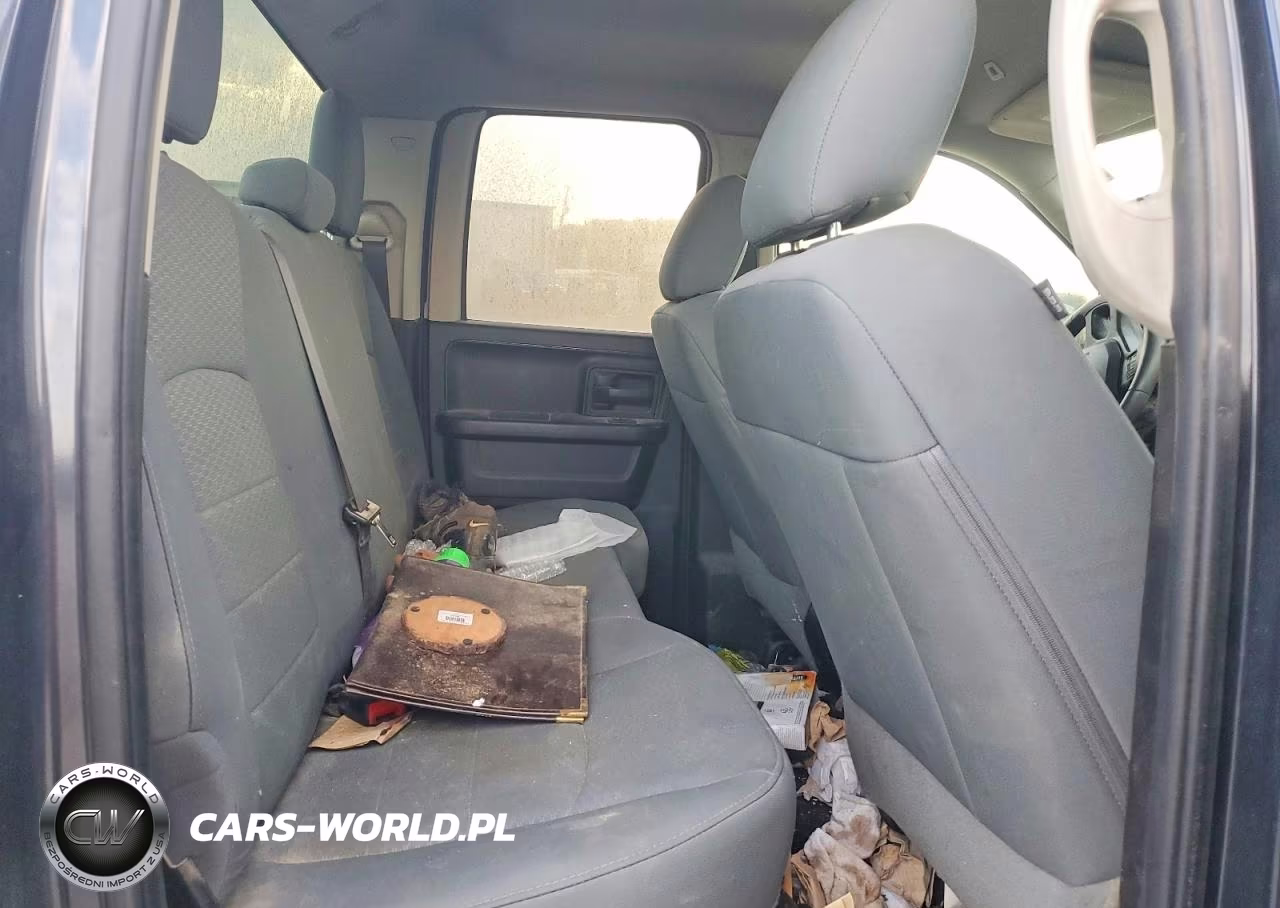 2019 Ram 1500 Classic Tradesman VIN:1C6RR7FT2KS599988 - 10