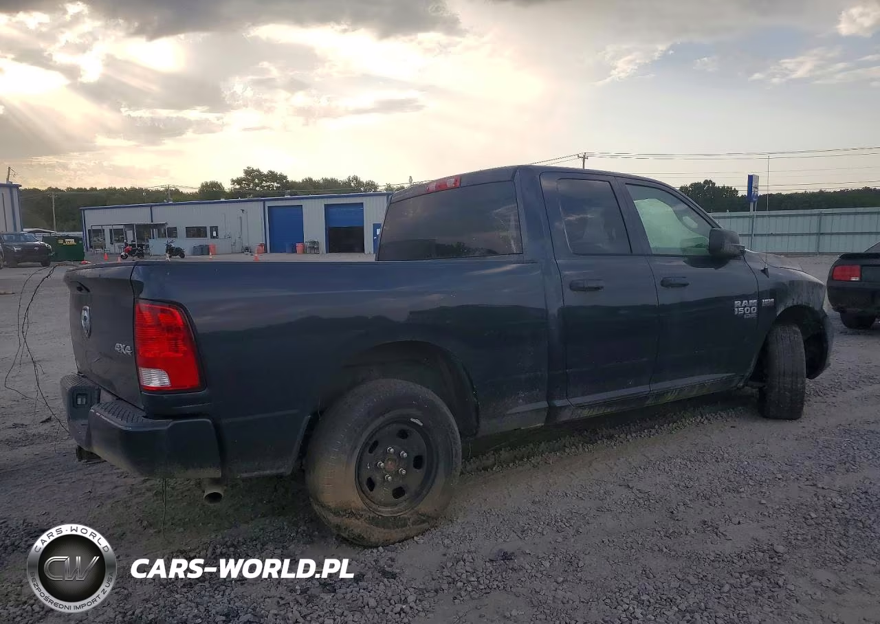 2019 Ram 1500 Classic Tradesman VIN:1C6RR7FT2KS599988 - 3