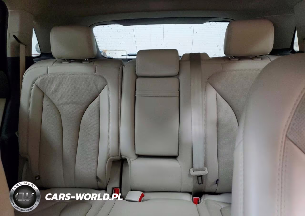 2019 Lincoln Nautilus Reserve VIN:2LMPJ8L92KBL40689 - 10