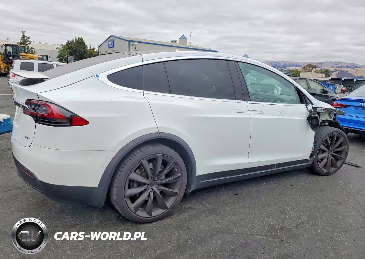 2016 Tesla Model X VIN:5YJXCBE24GF021473 - 3