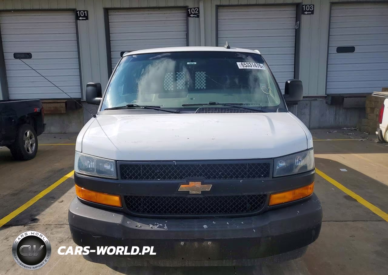 2018 Chevrolet Express G2500 VIN:1GCWGAFP4J1324161 - 5
