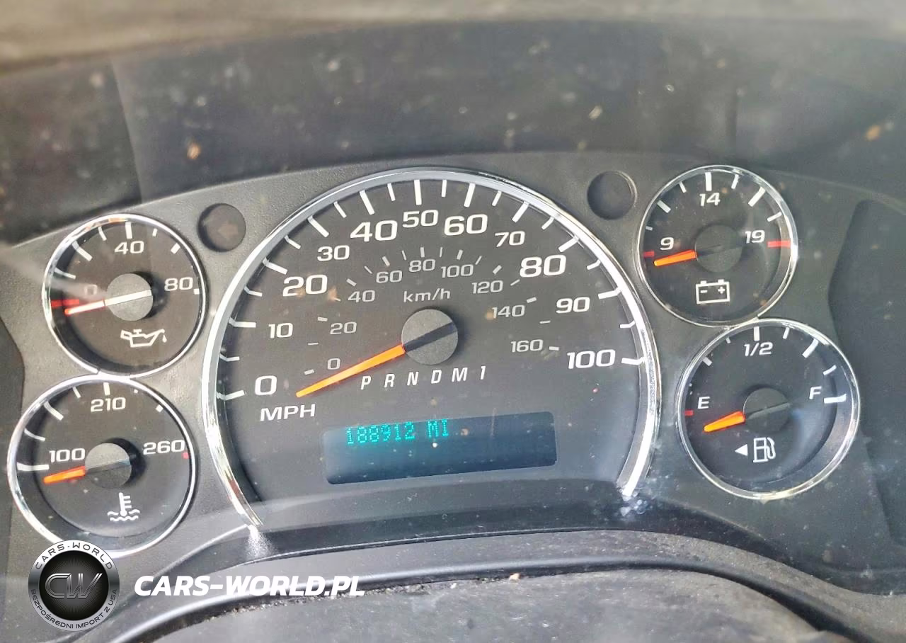 2018 Chevrolet Express G2500 VIN:1GCWGAFP4J1324161 - 9