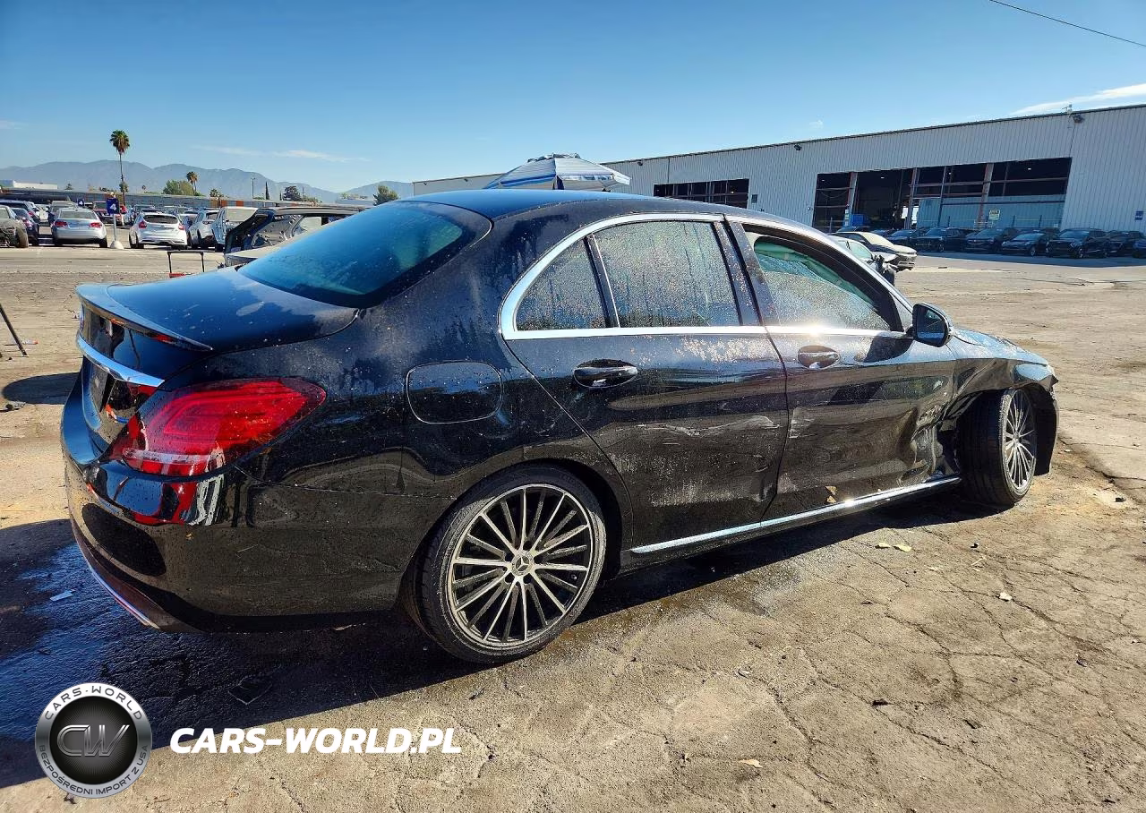 2019 Mercedes-Benz C 300 VIN:55SWF8DB8KU320432 - 3