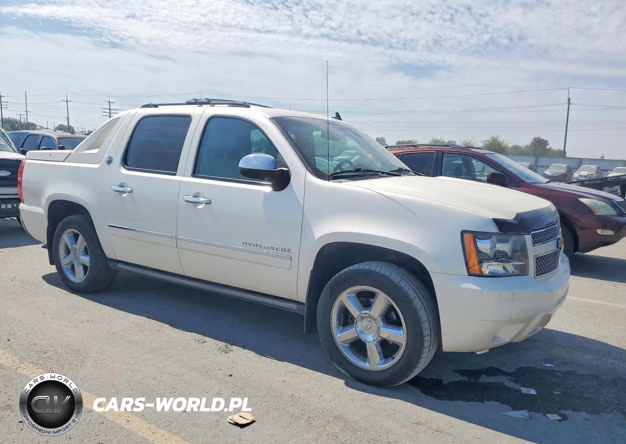 2013 Chevrolet Avalanche Ltz VIN:3GNTKGE78DG177992 - 4