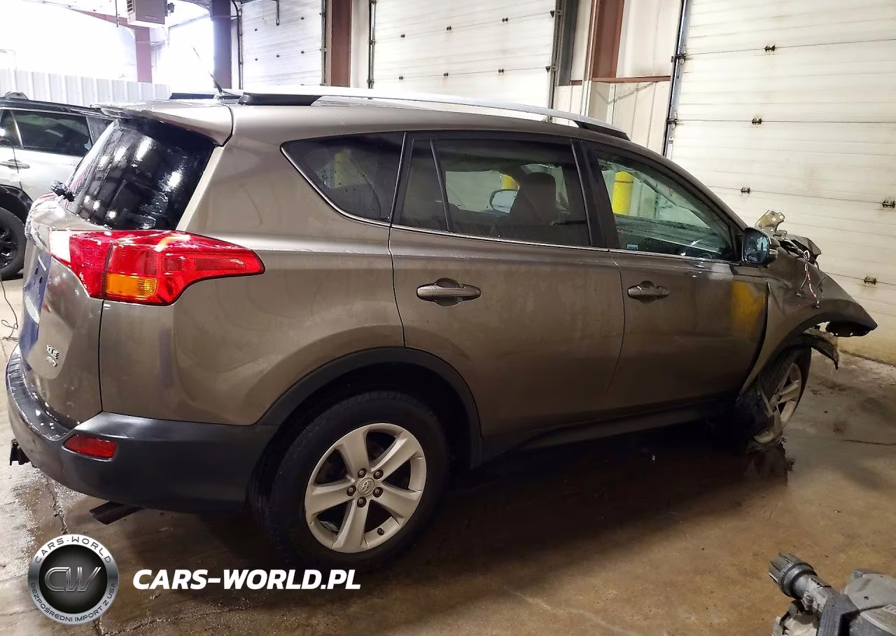 2014 Toyota Rav4 Xle VIN:2T3RFREV7EW172611 - 3