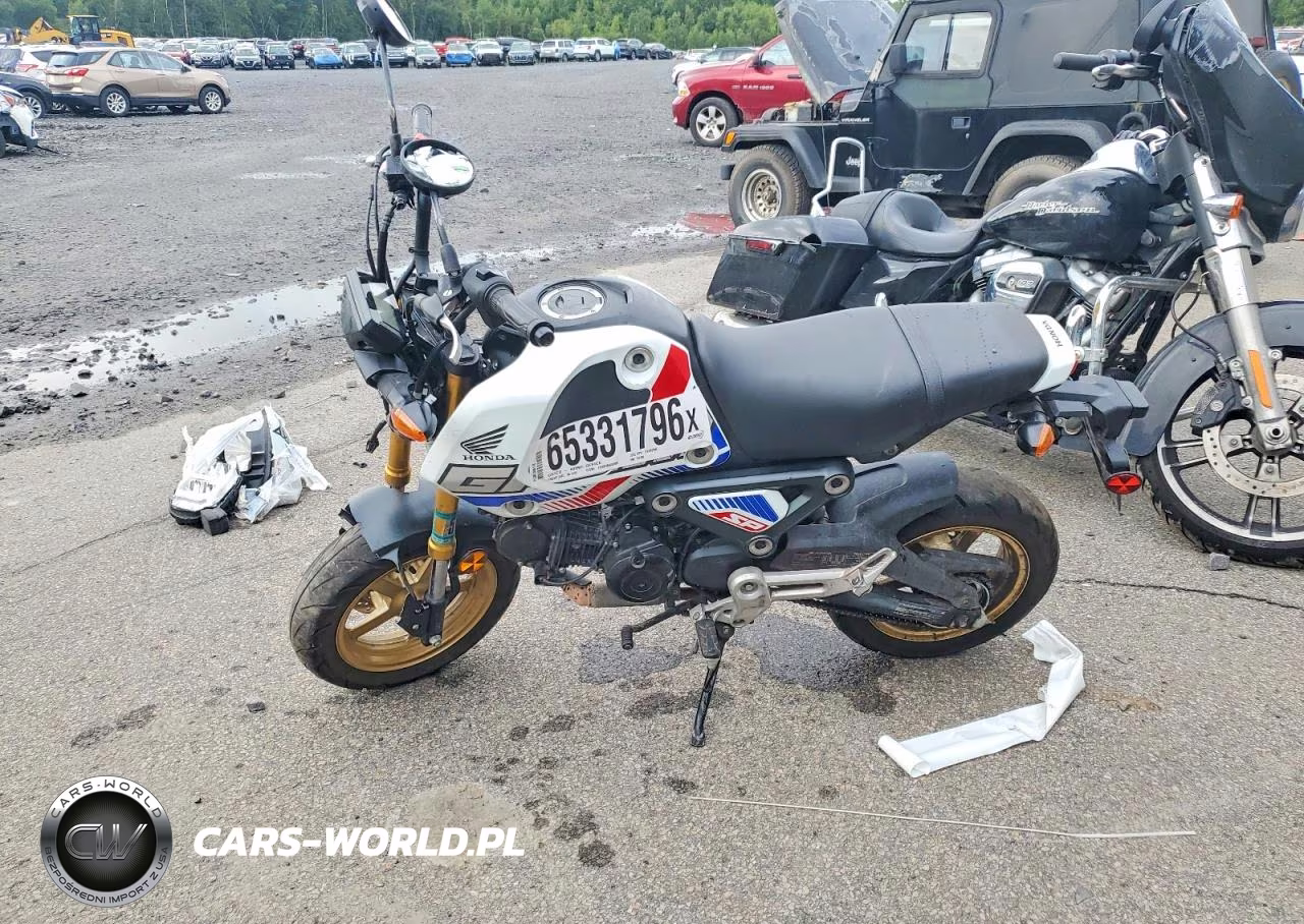 2023 Honda Grom A VIN:MLHJC9252P5100992 - 3