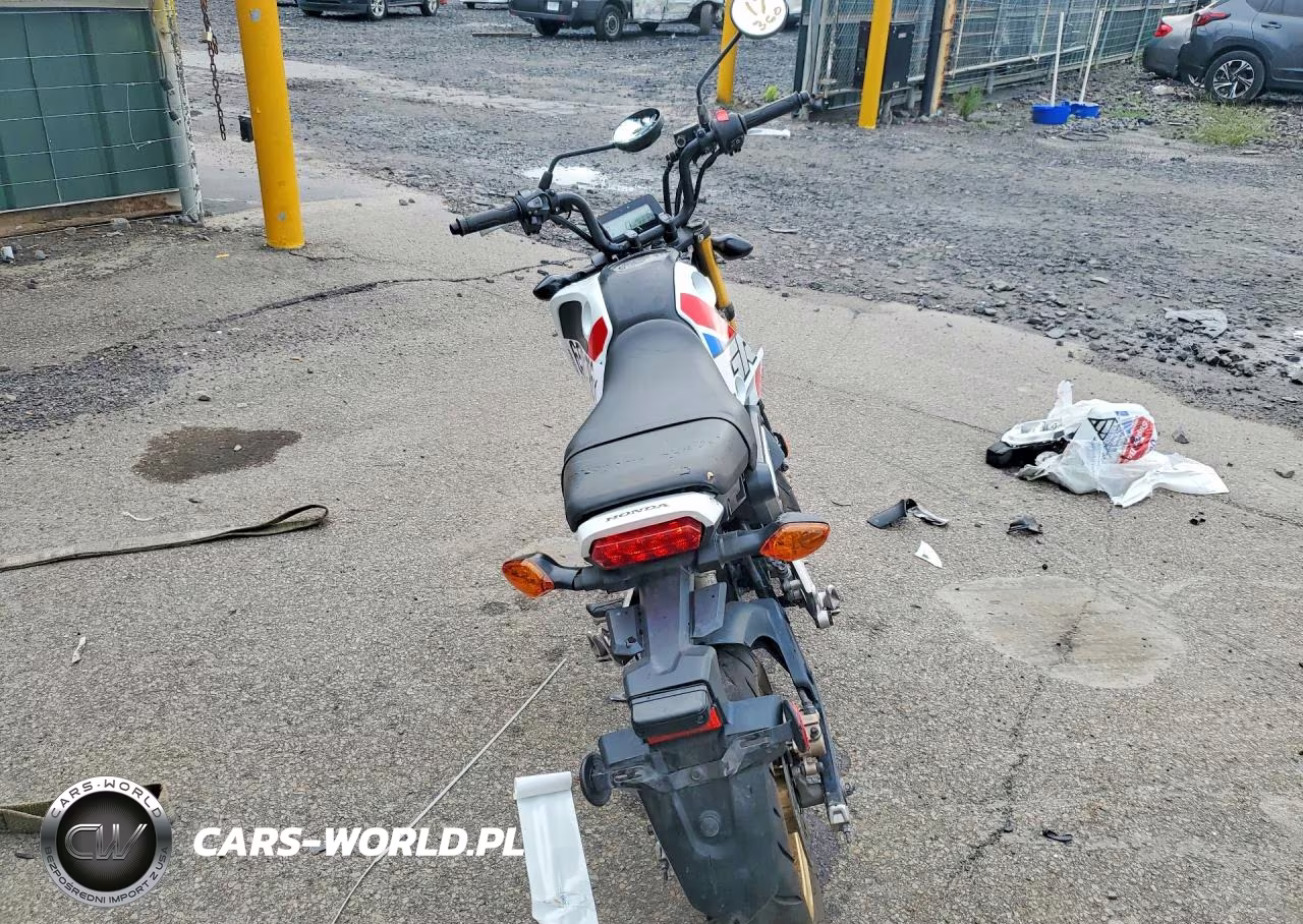 2023 Honda Grom A VIN:MLHJC9252P5100992 - 4