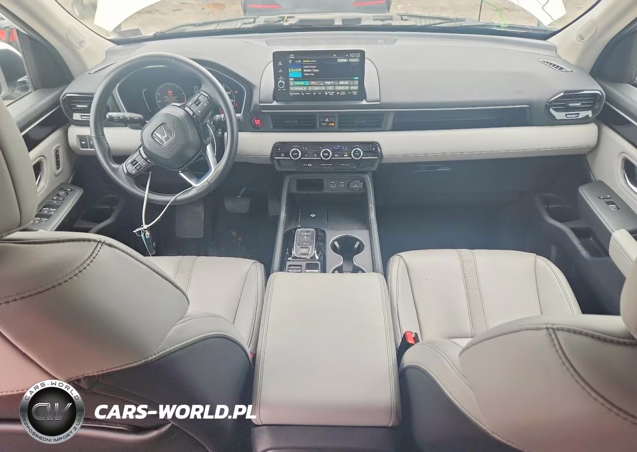2025 Honda Pilot Touring VIN:5FNYG1H70SB004172 - 8