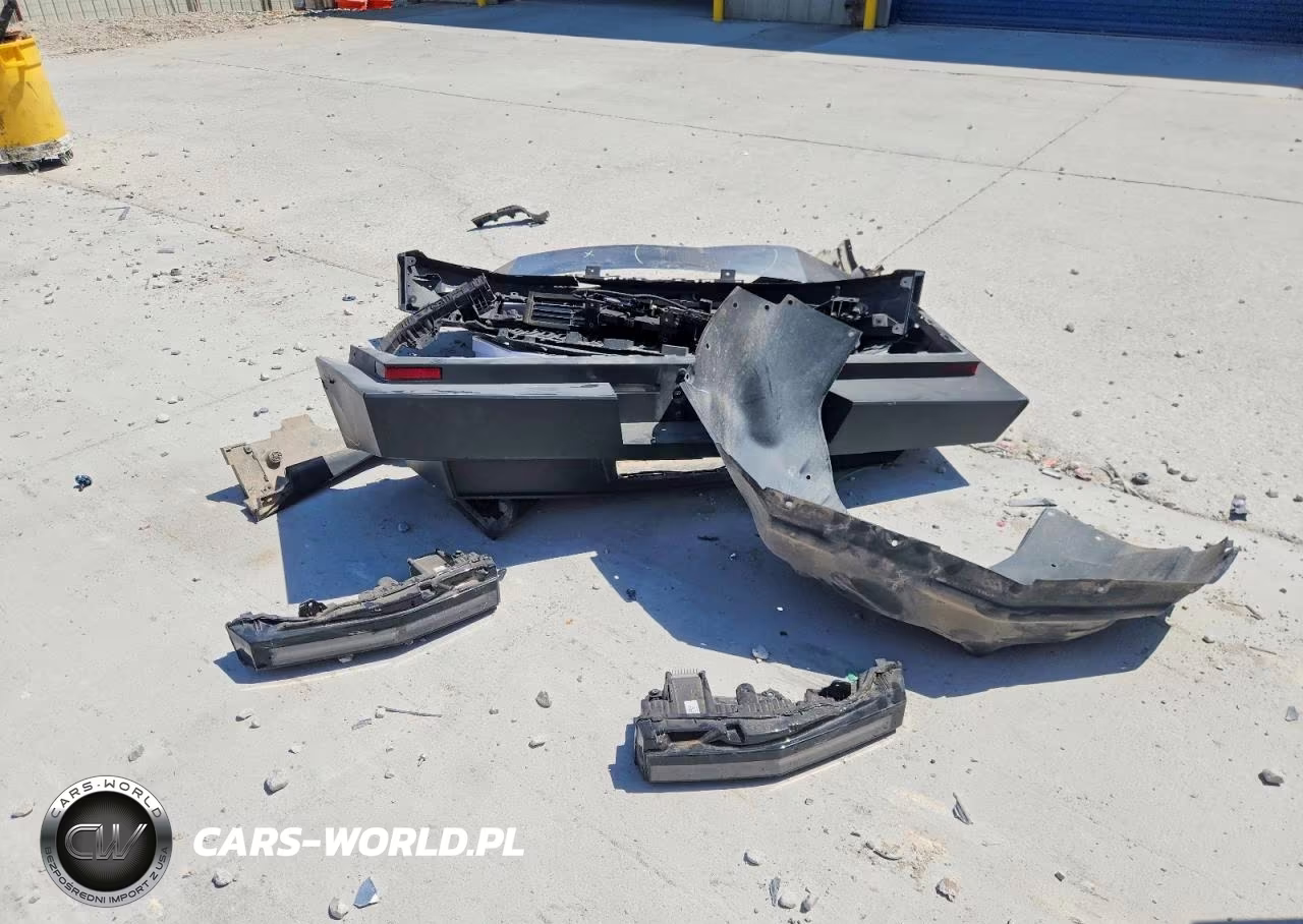 2025 Tesla Cybertruck VIN:7G2CEHED9SA081216 - 12