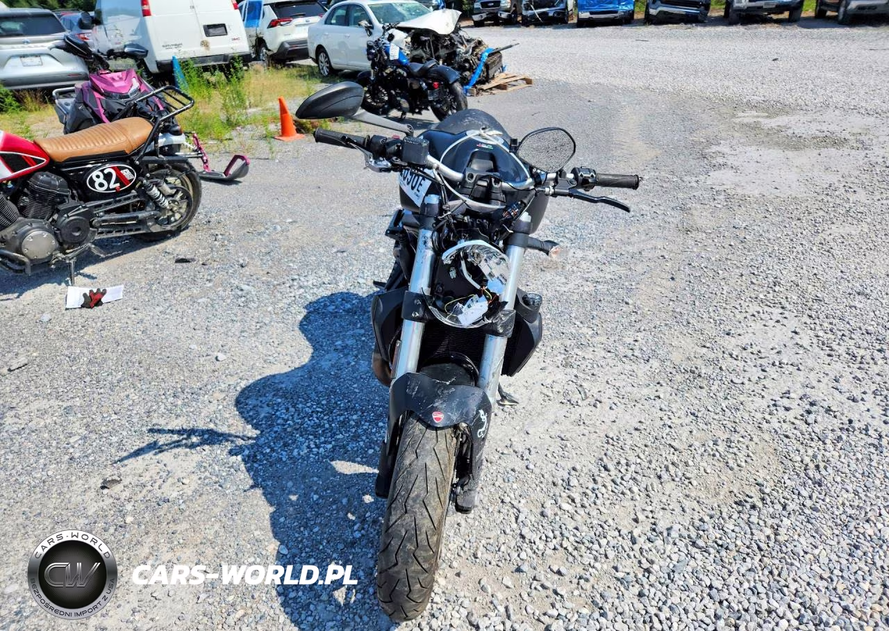 2015 Ducati Monster 821 VIN:ZDM1RBTS0FB011777 - 2