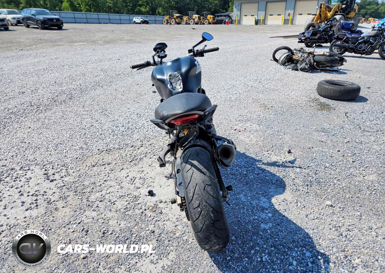 2015 Ducati Monster 821 VIN:ZDM1RBTS0FB011777 - 4