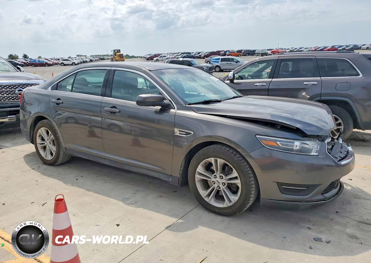 2018 Ford Taurus Sel VIN:1FAHP2H82JG110776 - 4