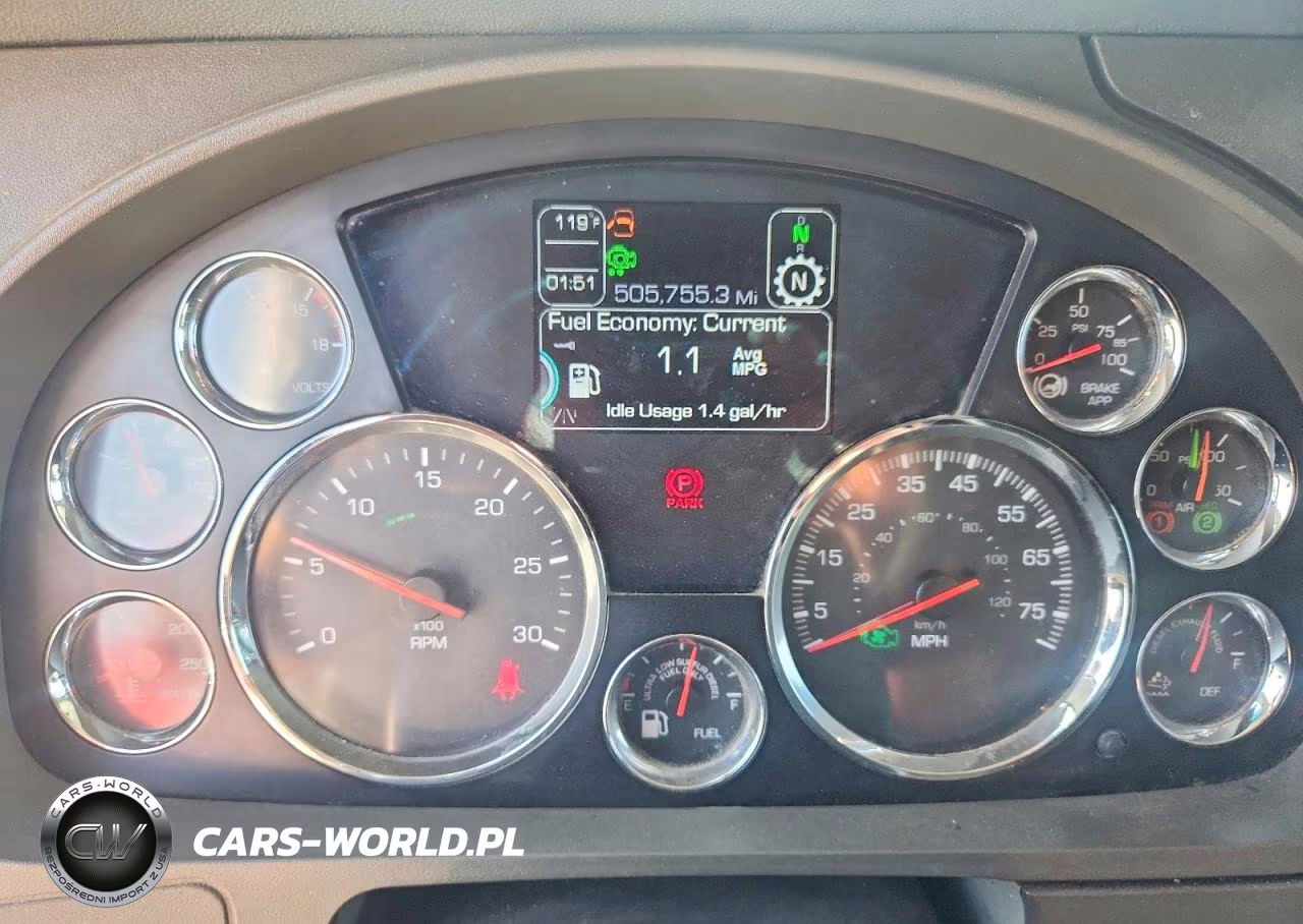 2019 Kenworth T680 Semi Truck VIN:1XKYDP9X7KJ241653 - 9